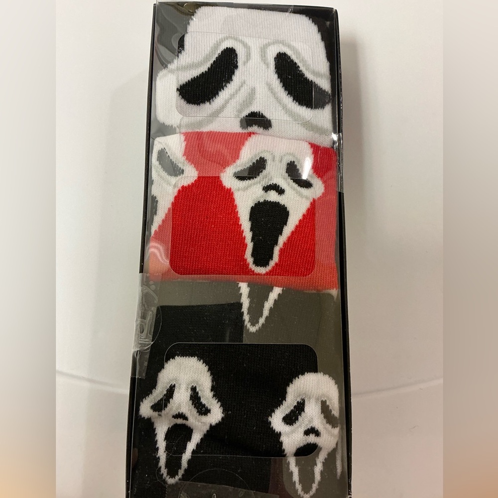 👻Ghost Face Crew Socks🟥